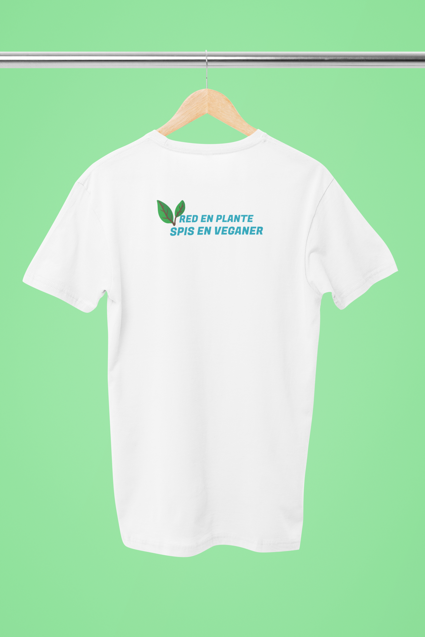 red en plante, spis en veganer hvid t-shirt