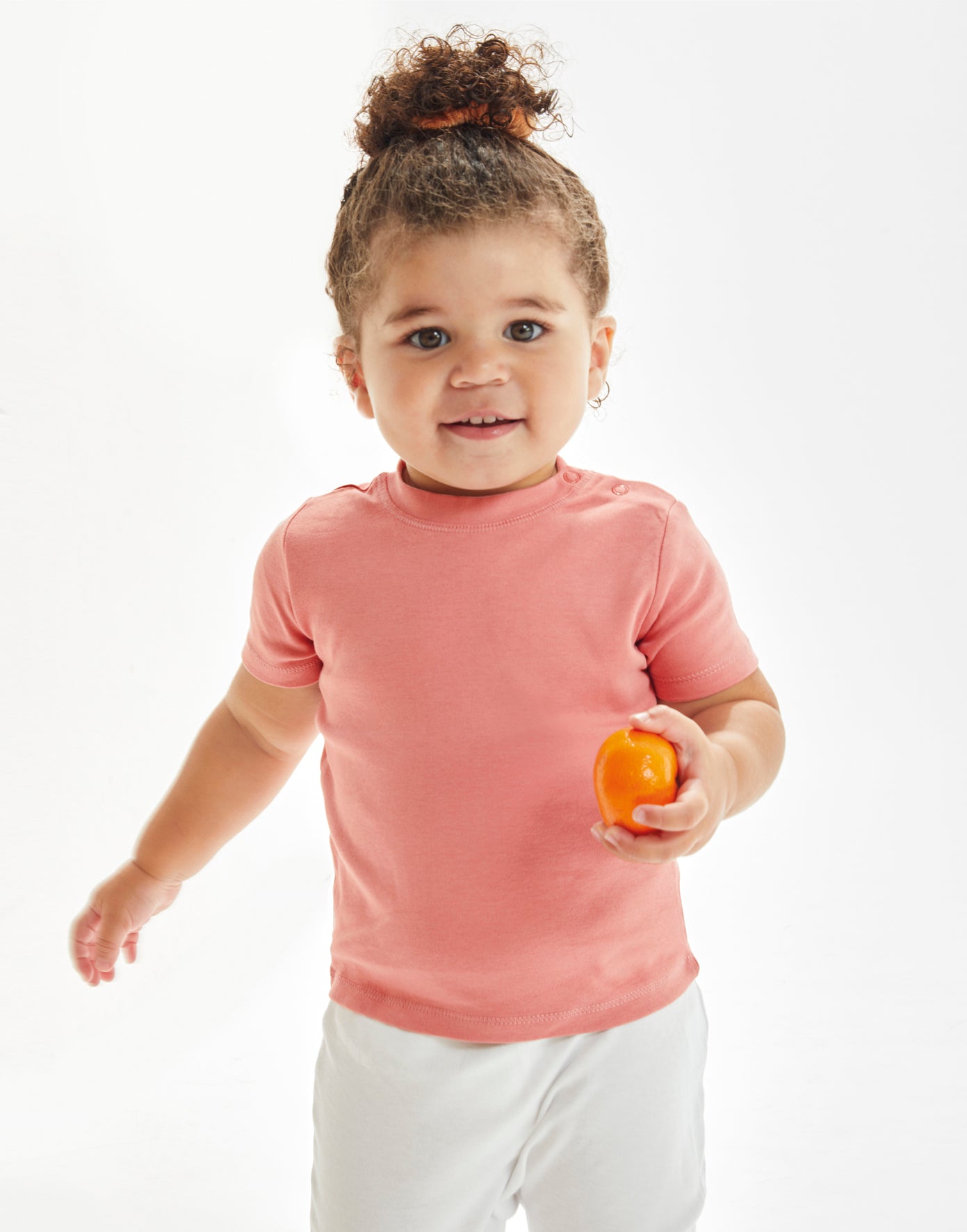 Design selv baby T-shirt peach farve – upload dit eget billede