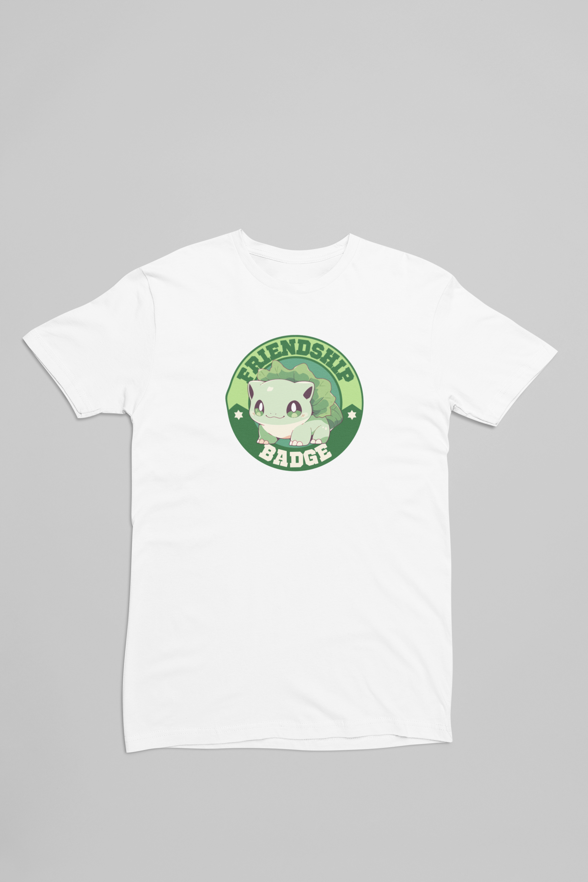 hvid t-shirt med pokemon inspireret friendship badge