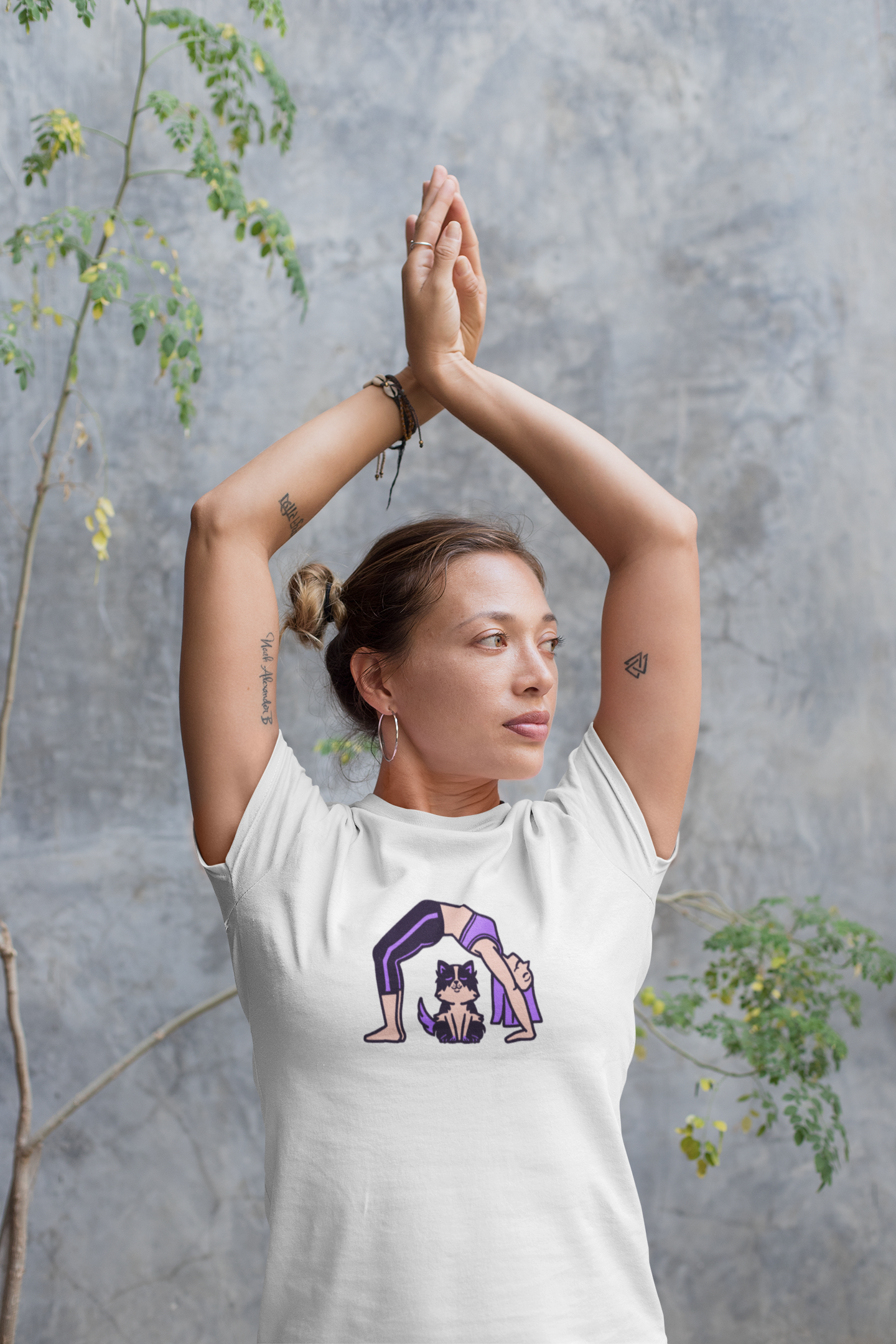 Yoga (Broen) - T-shirt - Coolshirts.dk