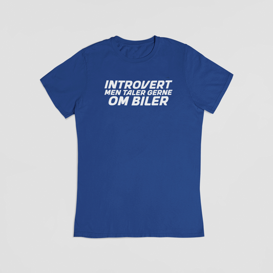 introvert, men taler gerne om biler blå T-shirt