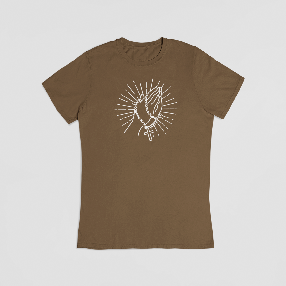 brun T-shirt med bedende hænder, rosenkrans og kors.