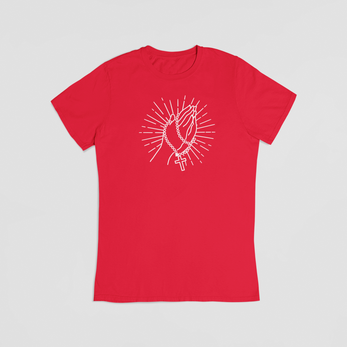 rød T-shirt med bedende hænder, rosenkrans og kors.