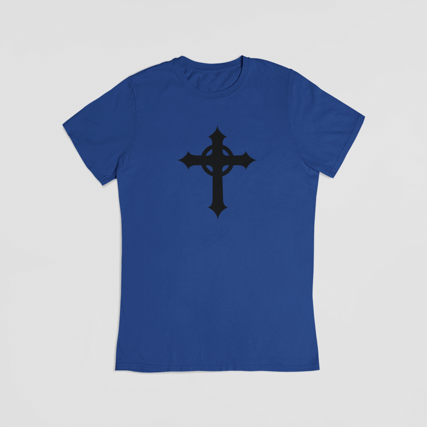 blå T-shirt med gotisk kors