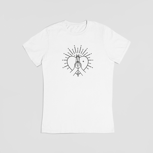 T-shirt med hjerte, bedende hænder og kors