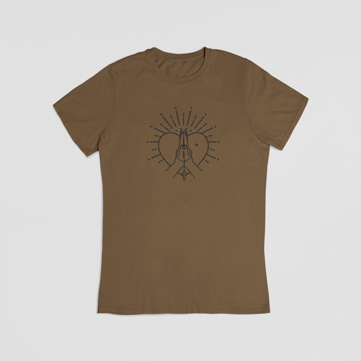brun T-shirt med hjerte, bedende hænder og kors