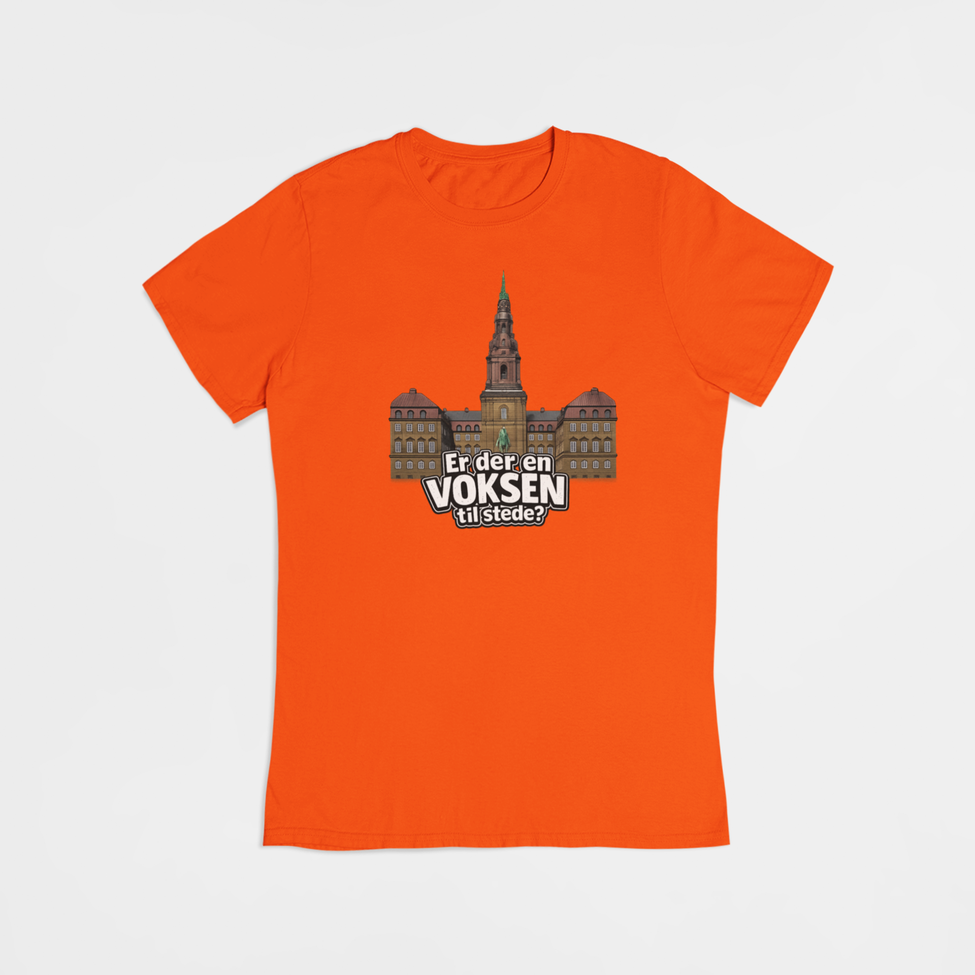 T-shirt med Christiansborg – “Er der en voksen til stede?” | Valg 2026 - Coolshirts.dk