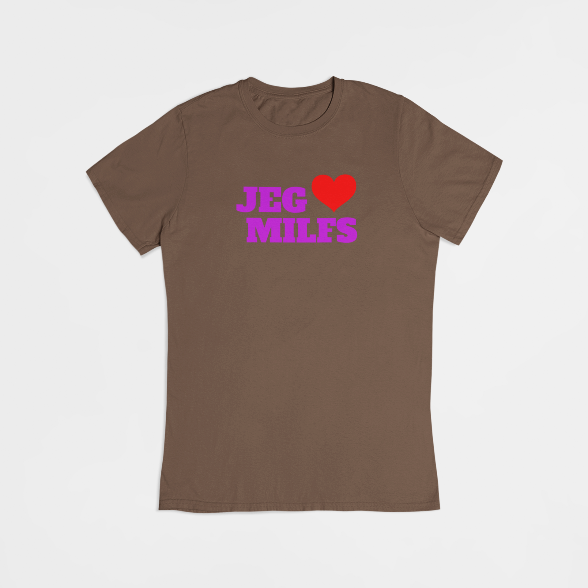 Jeg elsker MILFS - T-shirt - Coolshirts.dk