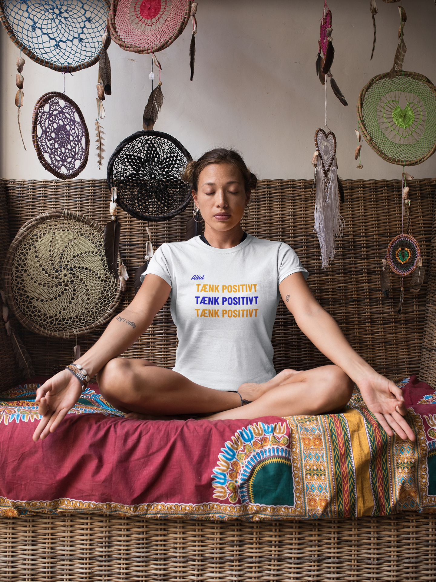 Tænk Positivt - T-shirt - Coolshirts.dk